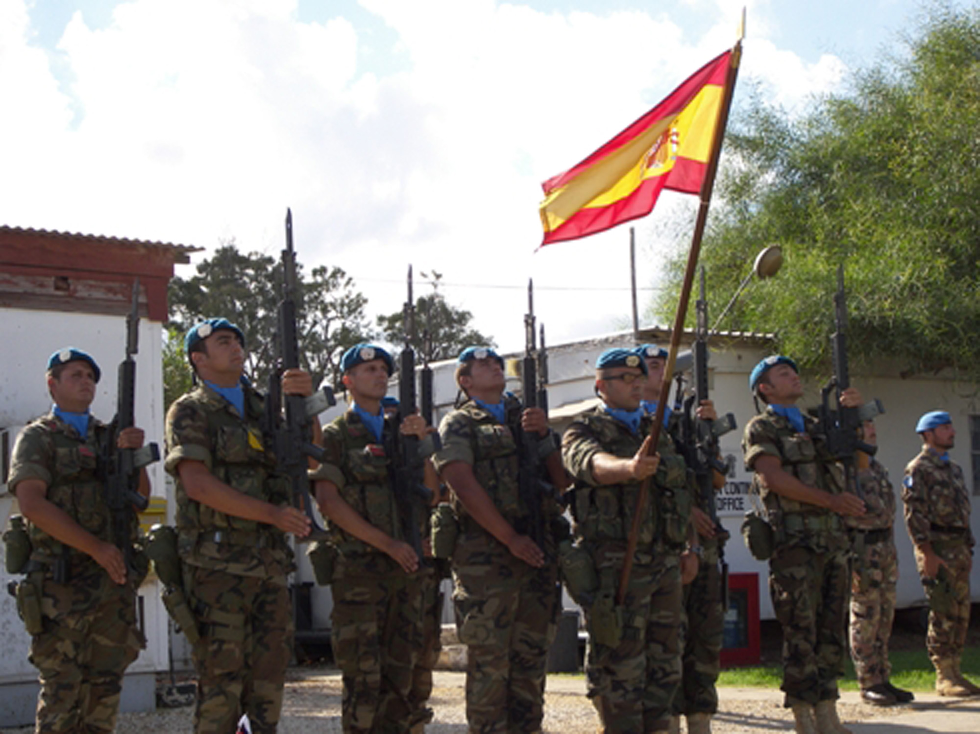 LA BANDERA DE ESPAÑA ONDEA YA EN EL CUARTEL GENERAL DE UNIFIL