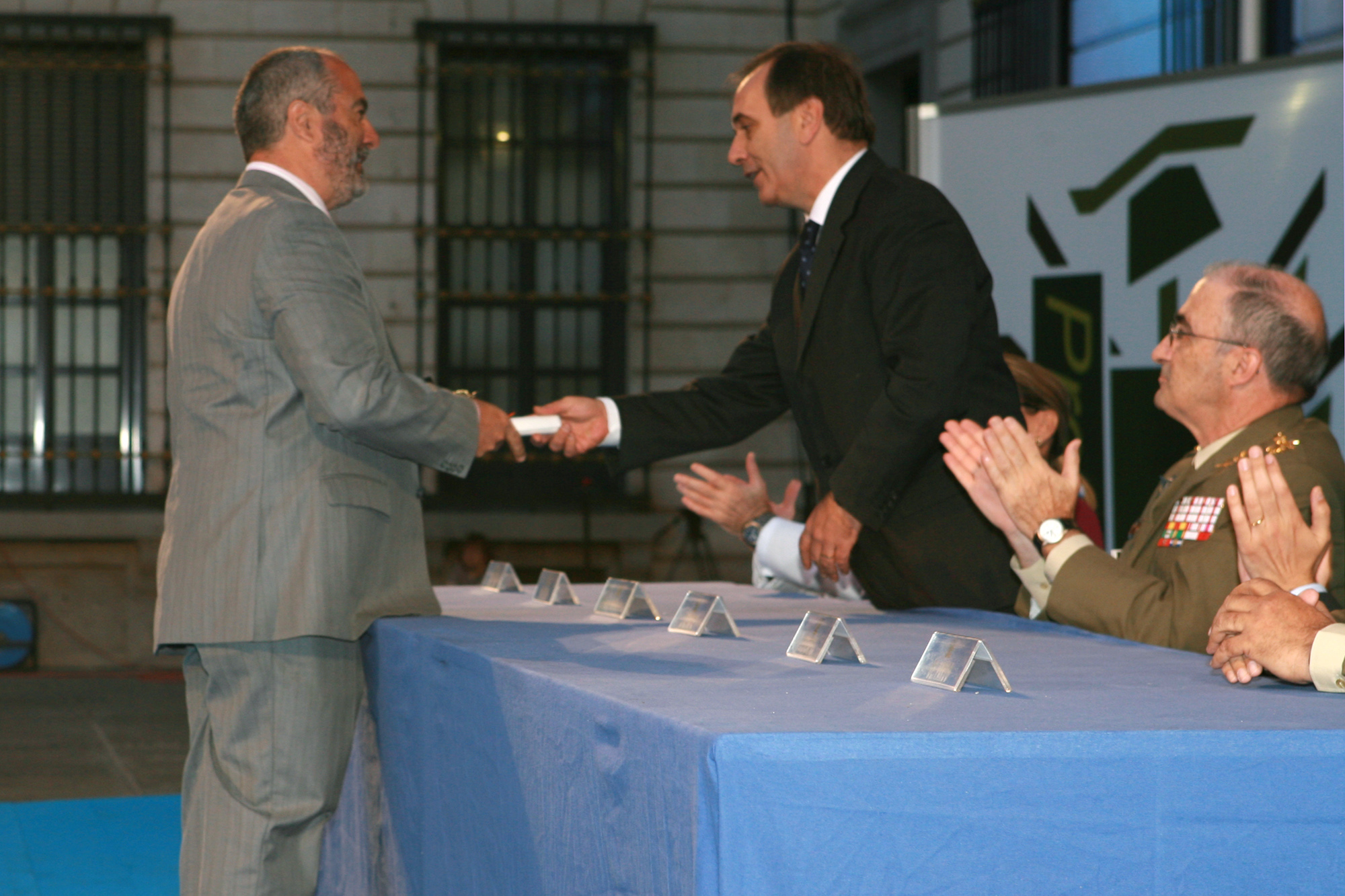 EL MINISTRO DE DEFENSA, JOSE ANTONIO ALONSO PRESIDE LA CEREMONIA DE ENTREGA DE LOS PREMIOS EJERCITO 2007