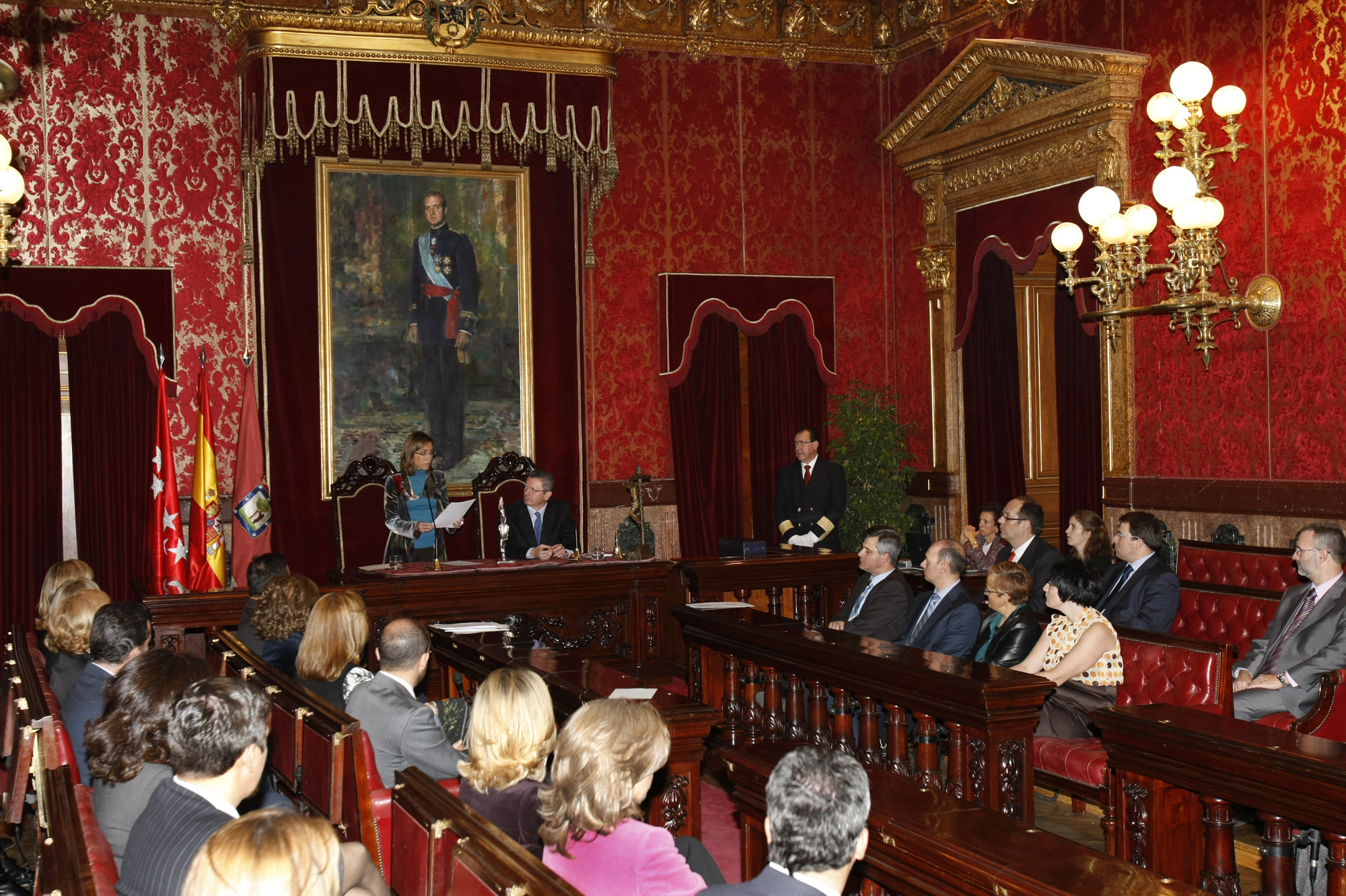 EL AYUNTAMIENTO DE MADRID RECONOCE EL COMPROMISO CONSTITUCIONAL DE LAS FUERZAS ARMADAS