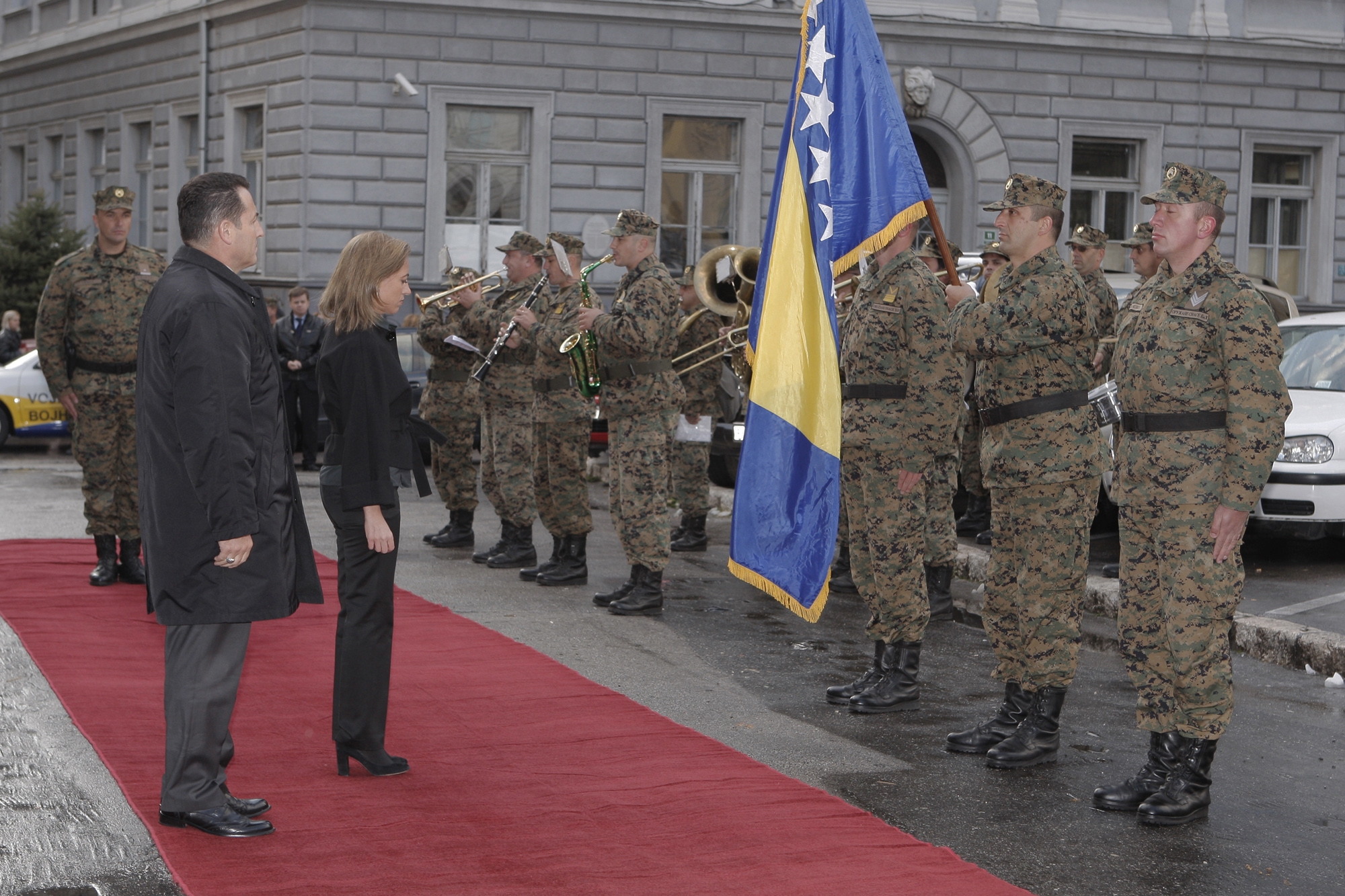 España apoya a Serbia para que sus unidades militares participen junto a las españolas en operaciones de paz
