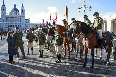 Margarita Robles felicita a la Guardia Real la víspera de la Pascua Militar