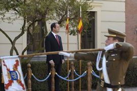 El ministro de Defensa, José Bono preside el desfile de la Academia de Caballería en Valladolid