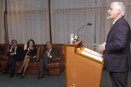 José Bono en un momento de la conferencia en el club 'Siglo XXI'