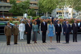 La familia Real a su llegada a Capitanía donde presiden la cena institucional con motivo del Día de las Fuerzas Armadas
