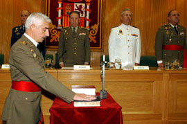El general de division Jesús Argumosa Pila toma posesión de su cargo como Jefe de Altos Estudios de la Defensa en el CESEDEM