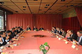 El ministro de Defensa hoy durante el almuerzo con el Círculo de empresarios vascos
