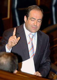 El minstro de Defensa, José Bono, en el Congreso de los Diputados