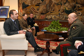 José Antonio Alonso, ministro de Defensa, recibe al jefe del Estado Mayor de la Defensa de Rusia, Yuri Nicolaevich
