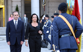 José Antonio Alonso con su homóloga argentina Nilda Garré en el Ministerio de Defensa