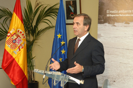El ministro Alonso durante la presentación de la Campaña Medioambiental