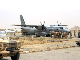 CN 295 del Ejército del Aire que opera en la zona transporta ayuda humanitaria
