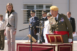 El teniente general Jose Emilio Roldán toma posesión como jefe de la UME