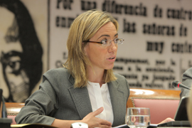 La ministra de Defensa, Carme Chacón durante su intervención en el Senado