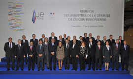 Reunión de ministros de Defensa de la UE en Deauville Francia