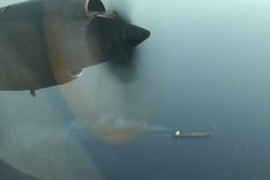 El avión español P-3 Orión evita el secuestro de un petrolero en el golfo de Adén