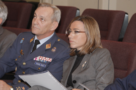 La ministra de Defensa Carme Chacón durante la videoconferencia
