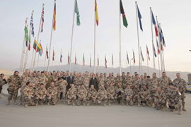 Chacón felicita las fiestas navideñas a las tropas desplegadas en Afganistán