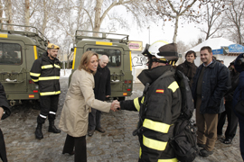 La ministra de Defensa visita las jornadas de la UME en Aranjuez