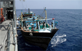 La fragata ‘Navarra’ socorre a un pesquero iraní