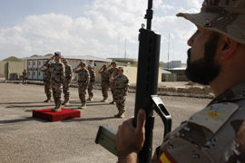 El JEMAD visita a las tropas españolas en Herat y Qala-i-Naw.