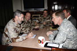 El JEMAD analiza con McChrystal la situación en Afganistán