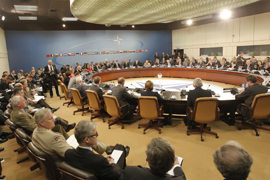 España apoya iniciativas de la OTAN para mejorar gestión y reducir el gasto