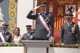 El Príncipe Felipe preside el desfile de la Fuerza