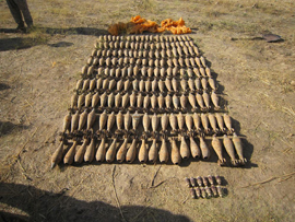Militares españoles hallan un zulo con abundante munición en Afganistán
