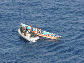 La fragata 'Victoria' frusta un ataque de piratas contra un buque noruego en el Golfo de Adén