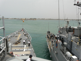 El patrullero 'Infanta Cristina' releva a la fragata 'Victoria'
