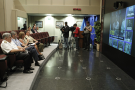 Videoconferencia de la ministra de Defensa, Carme Chacón, con las misiones en el exterior