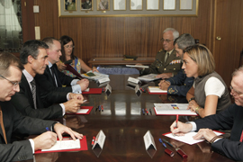 Visita del secretario general de la OTAN y la ministra de Defensa al Centro de Excelencia contra Artefactos Explosivos Improvisados