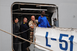 Entregados a Kenia los cuatro piratas detenidos por el buque ‘Galicia’