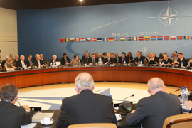 Chacón: “Estamos perfeccionando la estructura OTAN para mayor eficacia