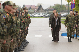 España inicia el repliegue definitivo de Bosnia, tras 18 años de misión