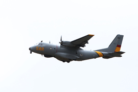El avión de vigilancia marítima se incorpora a la misión de embargo a Libia