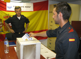 Los militares españoles en el exterior ejercen su derecho a voto