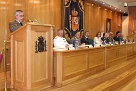 La ministra de Defensa preside el acto de claura del XLVII ciclo académico del CESEDEN
