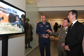 Defensa inaugura una exposición sobre las Fuerzas Armadas profesionales