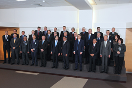 Foto de familia. Reunión de ministros de Defensa en Bruselas