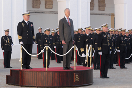 El ministro de Defensa visita el Tercio de Armada