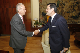 Pedro Morenés recibe al embajador español en Etiopía