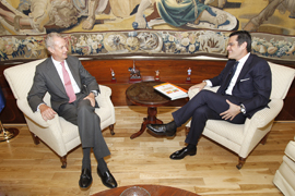 Pedro Morenés recibe al embajador español en Etiopía