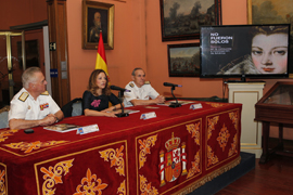 La Subsecretaria de Defensa,Irene Domínguez-Alcahud en un momento de la presentación de la exposición