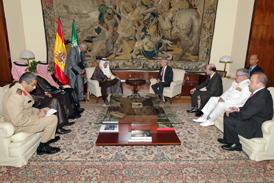 España y Arabia Saudí analizan la cooperación en materia de Defensa