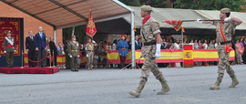 Pedro Morenés preside la jura de Bandera en el Regimiento ‘Garellano’ 45