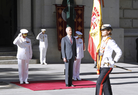 Morenés preside la toma de posesión de los nuevos jefes de Estado Mayor