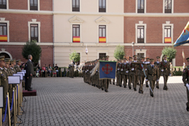 Morenés preside la inauguración del curso en la Academia de Caballería