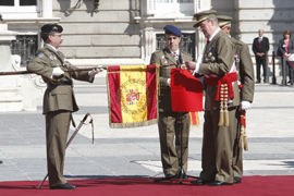 Imposición de la Laureada colectiva al Regimiento de Caballería Alcantara
