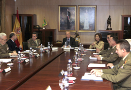Morenés preside la reunión del Patronato del Museo del Ejército